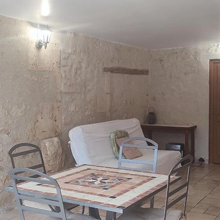 Gite Cosy, Sur Jardin, Terrasse Privee, Parking Au Calme En Rdc Gemozac Экстерьер фото
